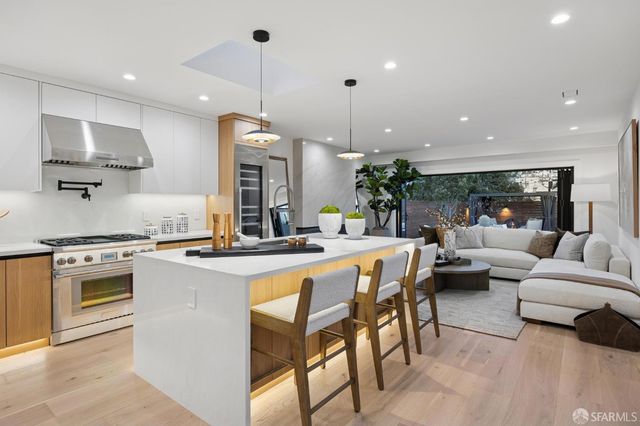 2020 20th Avenue, San Francisco, CA 94116