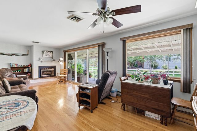 203 PALMYRA RD, Edinburg, VA 22824