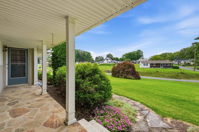 203 PALMYRA RD, Edinburg, VA 22824