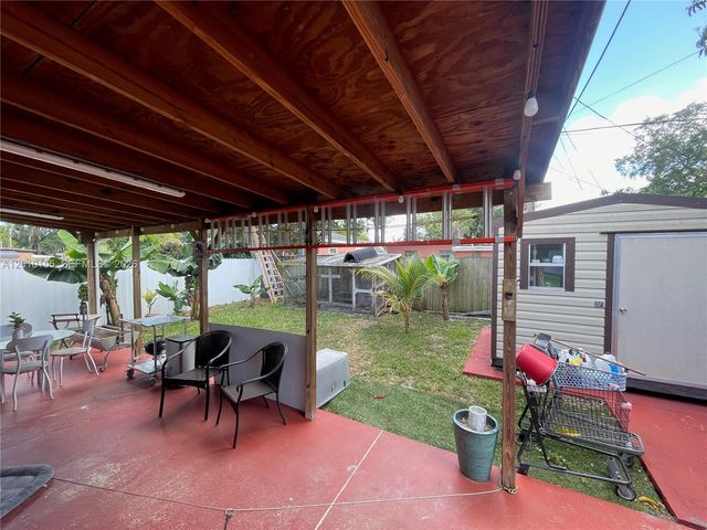 2144 NW 85th St, Miami, FL 33147