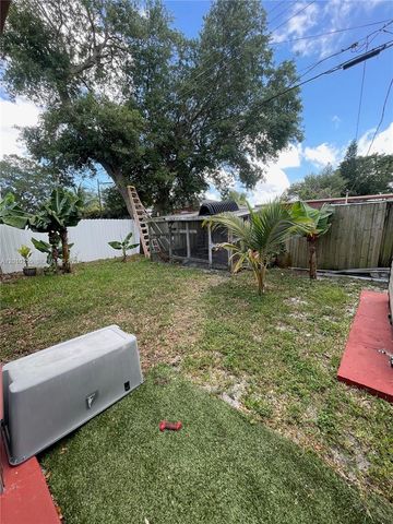 2144 NW 85th St, Miami, FL 33147