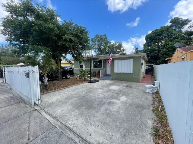 2144 NW 85th St, Miami, FL 33147
