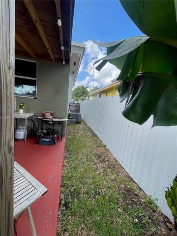 2144 NW 85th St, Miami, FL 33147