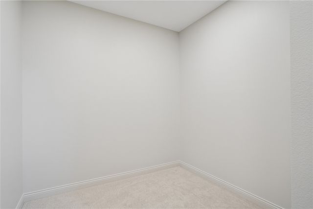702 Lakeview Court, Tiffin, IA 52340