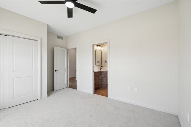 702 Lakeview Court, Tiffin, IA 52340