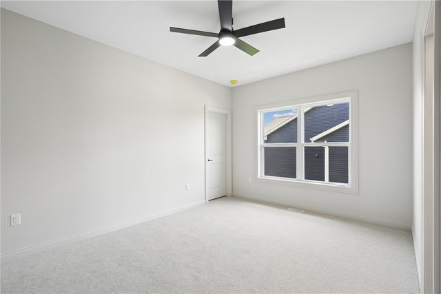 702 Lakeview Court, Tiffin, IA 52340