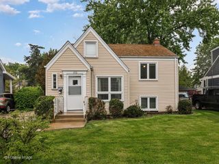 152 S Lombard Avenue, Lombard, IL 60148