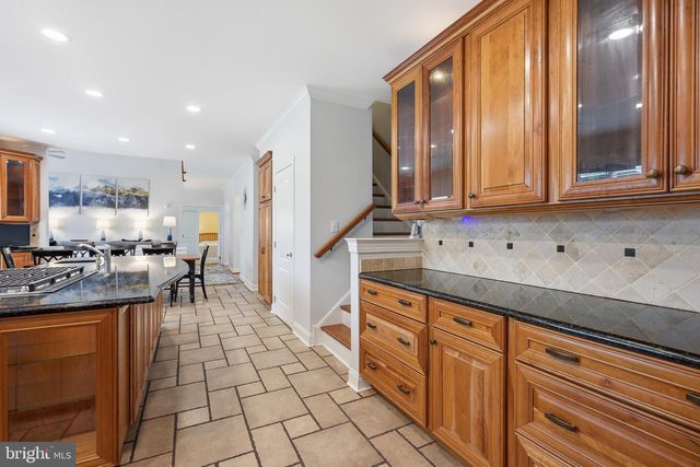 28 W PERIWINKLE LN, Newark, DE 19711