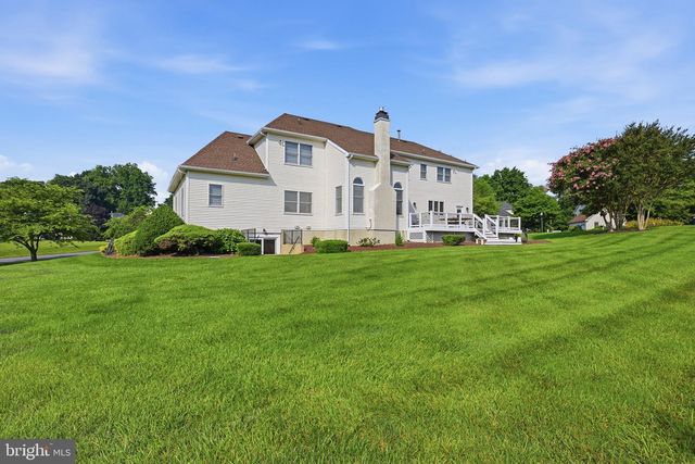 28 W PERIWINKLE LN, Newark, DE 19711