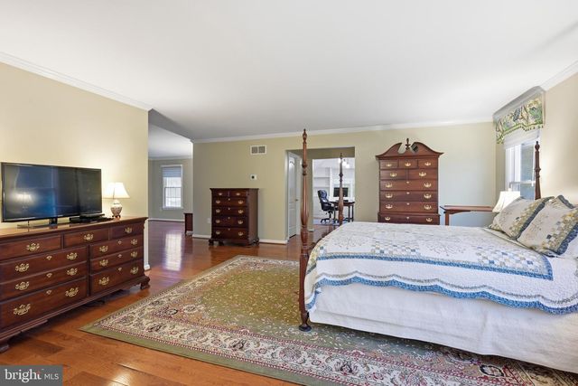 28 W PERIWINKLE LN, Newark, DE 19711