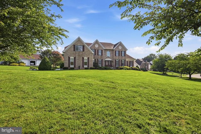 28 W PERIWINKLE LN, Newark, DE 19711