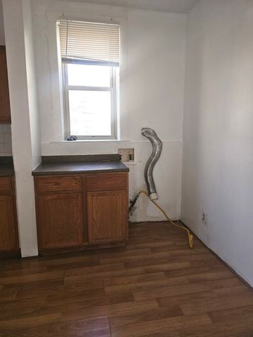 7014 S Crandon Avenue 1, Chicago, IL 60649