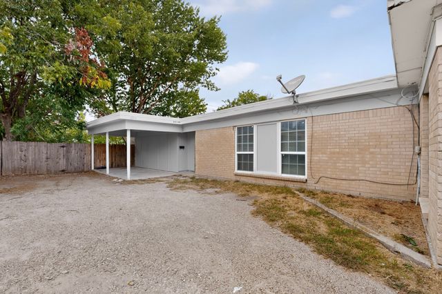 6814 Trail Lake Drive B, Fort Worth, TX 76133