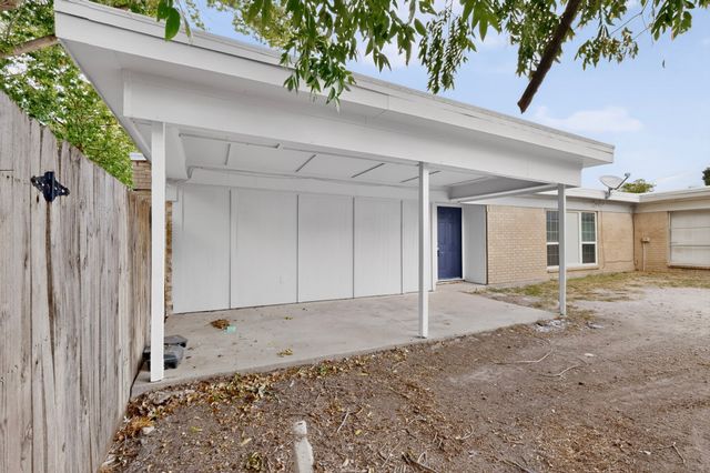 6814 Trail Lake Drive B, Fort Worth, TX 76133