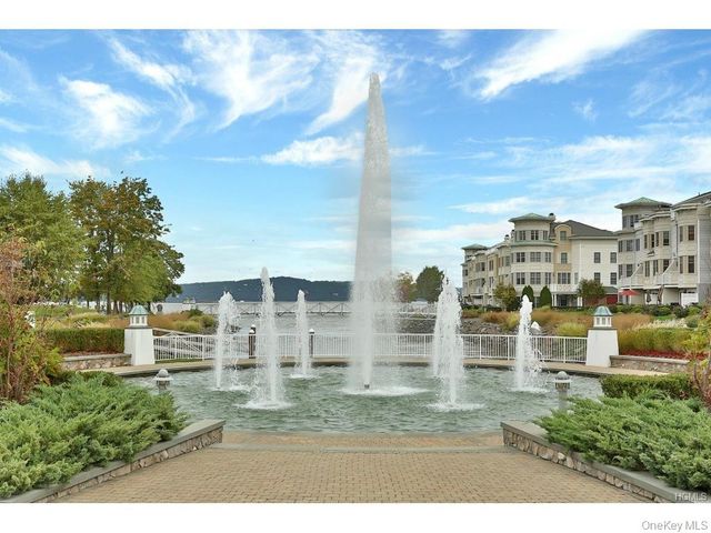 1415 ROUND POINTE Drive, Haverstraw, NY 10927
