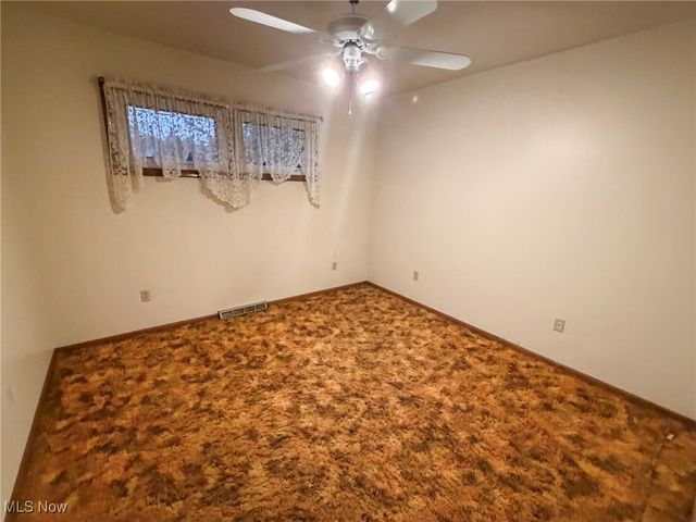 594 Center Street W, Warren, OH 44481