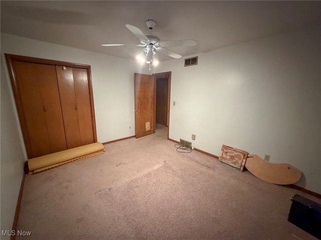 594 Center Street W, Warren, OH 44481