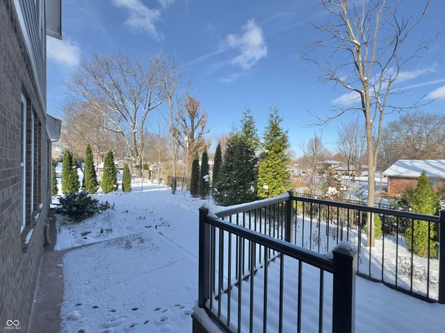 3890 Presidents Lane, Greenwood, IN 46142