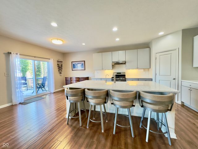 3890 Presidents Lane, Greenwood, IN 46142