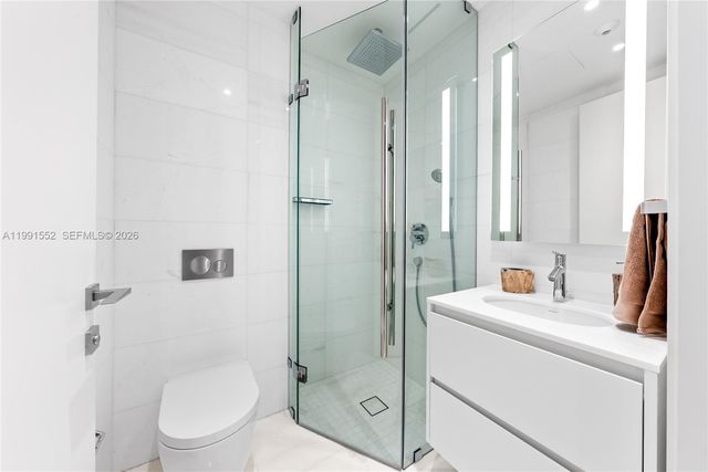 300 Biscayne Boulevard Way 901E, Miami, FL 33131