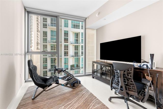 300 Biscayne Boulevard Way 901E, Miami, FL 33131