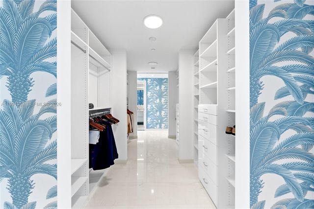 300 Biscayne Boulevard Way 901E, Miami, FL 33131