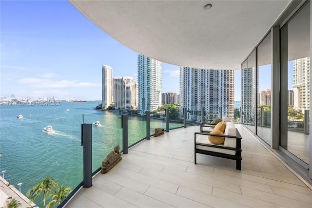 300 Biscayne Boulevard Way 901E, Miami, FL 33131