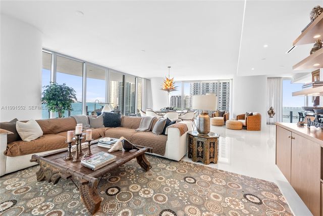 300 Biscayne Boulevard Way 901E, Miami, FL 33131