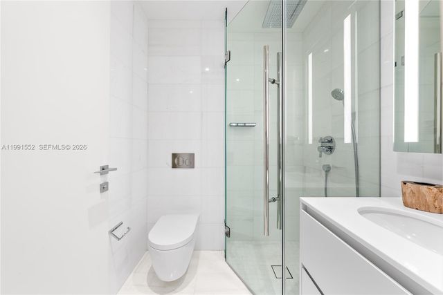 300 Biscayne Boulevard Way 901E, Miami, FL 33131