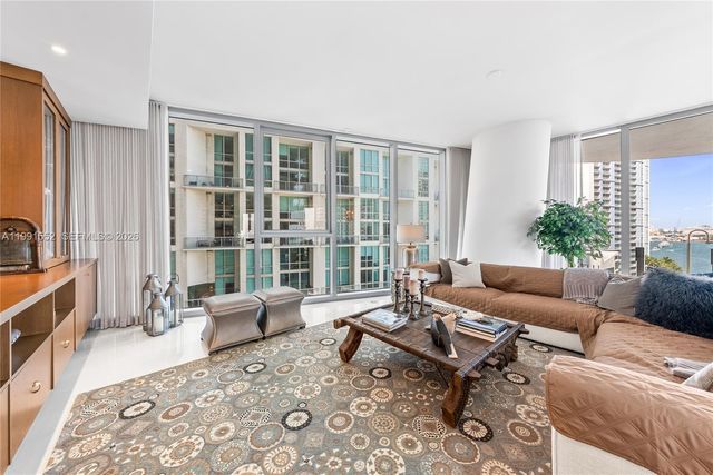 300 Biscayne Boulevard Way 901E, Miami, FL 33131