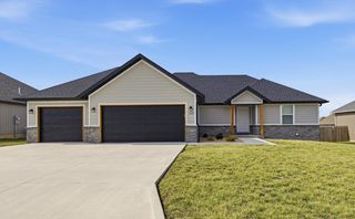 1167 S Gettysburg Loop, Republic, MO 65738