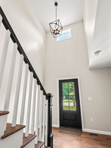 93 Rockland Road 2, Auburn, MA 01501