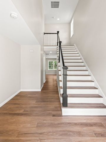 93 Rockland Road 2, Auburn, MA 01501