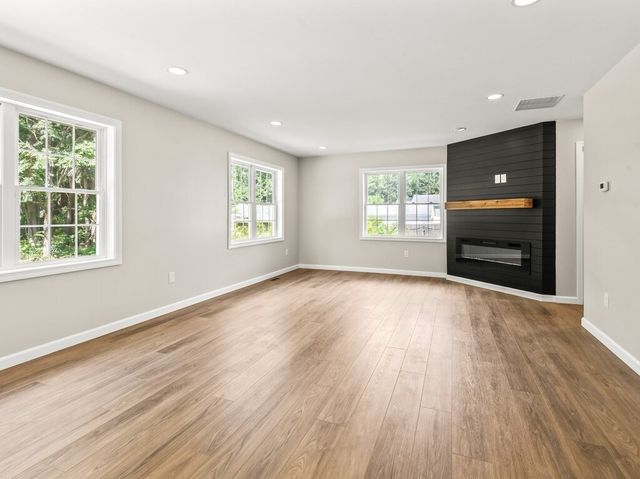 93 Rockland Road 2, Auburn, MA 01501