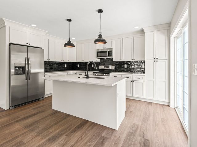 93 Rockland Road 2, Auburn, MA 01501