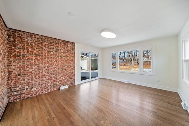 2508 W Atlantic Avenue, Waukegan, IL 60085