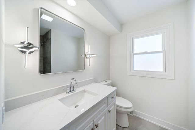 2508 W Atlantic Avenue, Waukegan, IL 60085