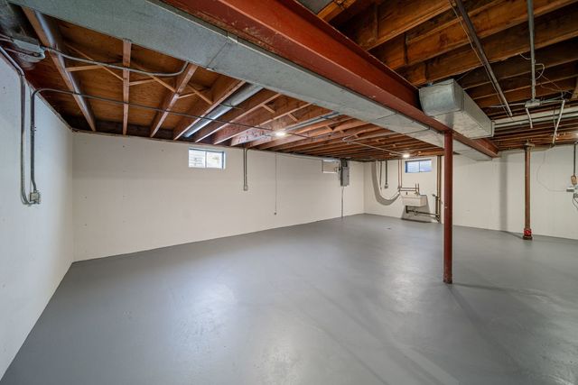 2508 W Atlantic Avenue, Waukegan, IL 60085