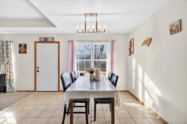 1623 N Engel Avenue, Springfield, MO 65803