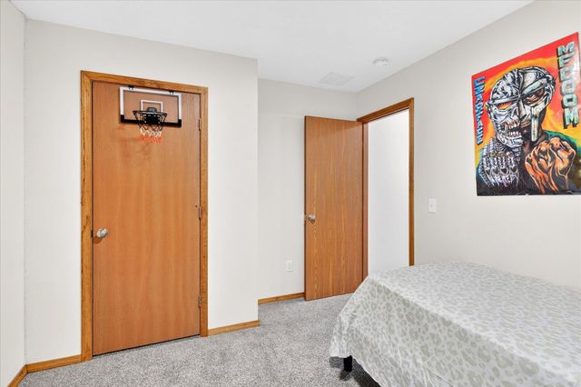 1623 N Engel Avenue, Springfield, MO 65803