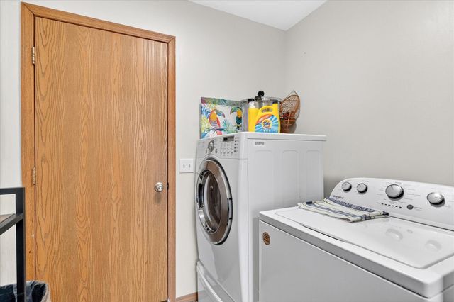 1623 N Engel Avenue, Springfield, MO 65803