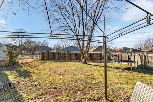 1623 N Engel Avenue, Springfield, MO 65803