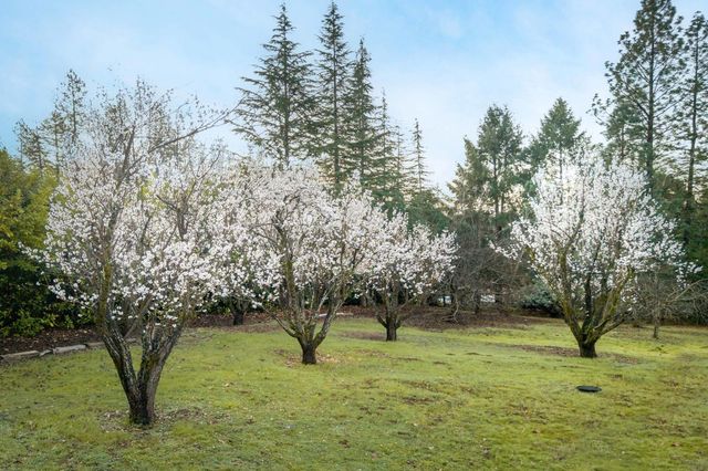13936 Downwind Ct, Grass Valley, CA 95945