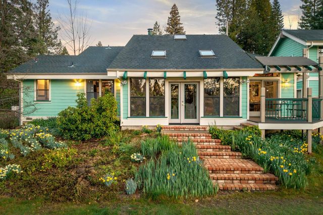 13936 Downwind Ct, Grass Valley, CA 95945