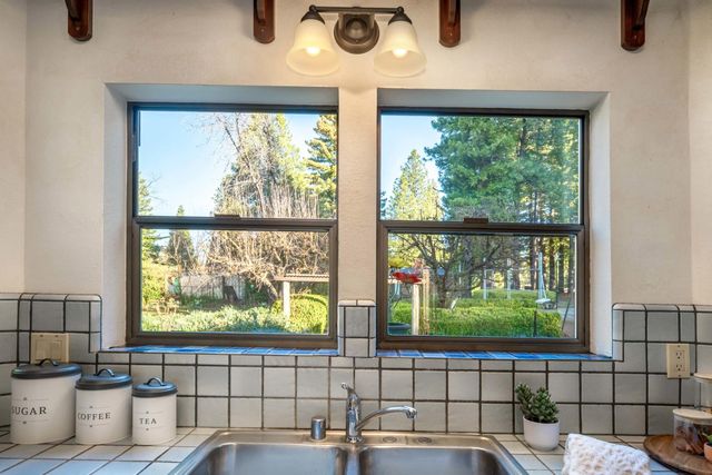 13936 Downwind Ct, Grass Valley, CA 95945