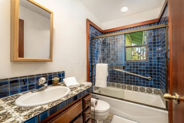 13936 Downwind Ct, Grass Valley, CA 95945