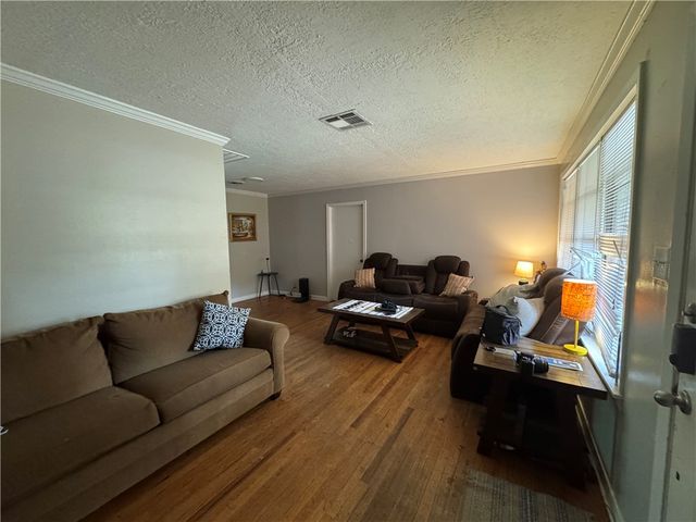 208 Helena Street, Bryan, TX 77801