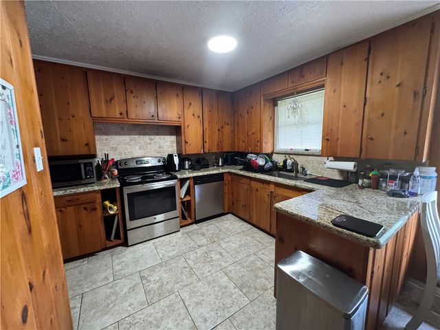 208 Helena Street, Bryan, TX 77801