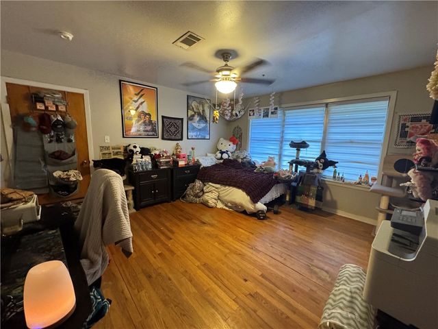 208 Helena Street, Bryan, TX 77801