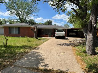 208 Helena Street, Bryan, TX 77801